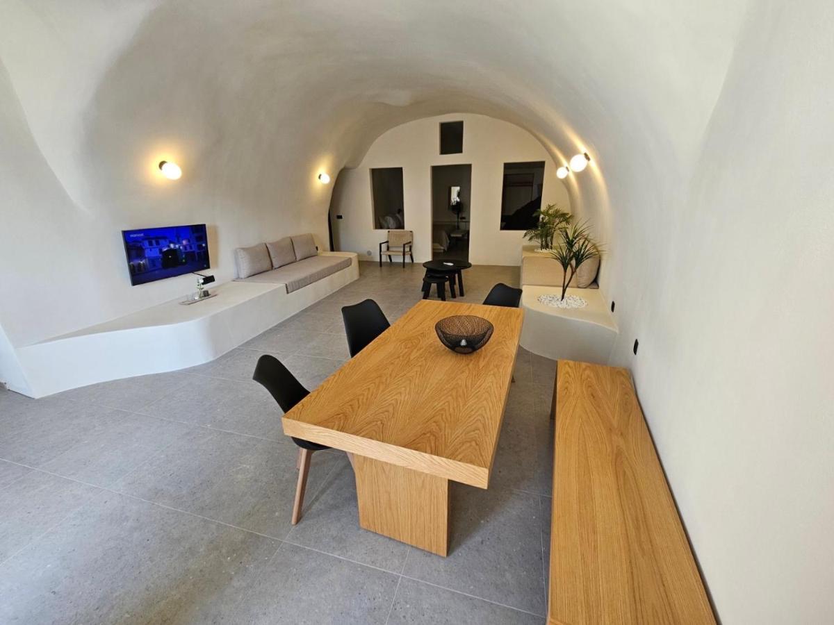 Petroma Cave Suites Vourvoulos Exterior photo